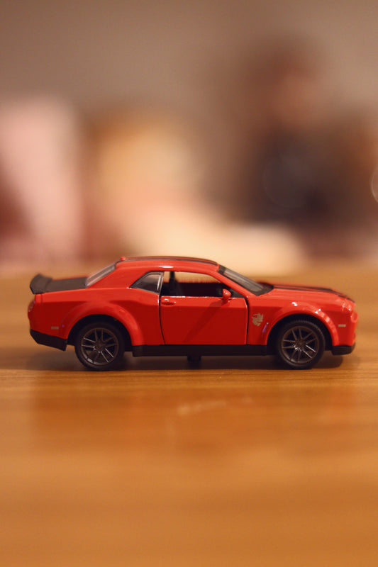 Pull‑Back Alloy Die-Cast Car – Realistic Pull-Drive, Openable Doors & Detailed Design | Onebest