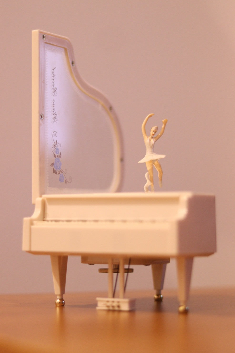 Piano with Dancing Girl Musical Showpiece - Wind-Up Mechanism | Elegant Home & Gift Decor | Onebest