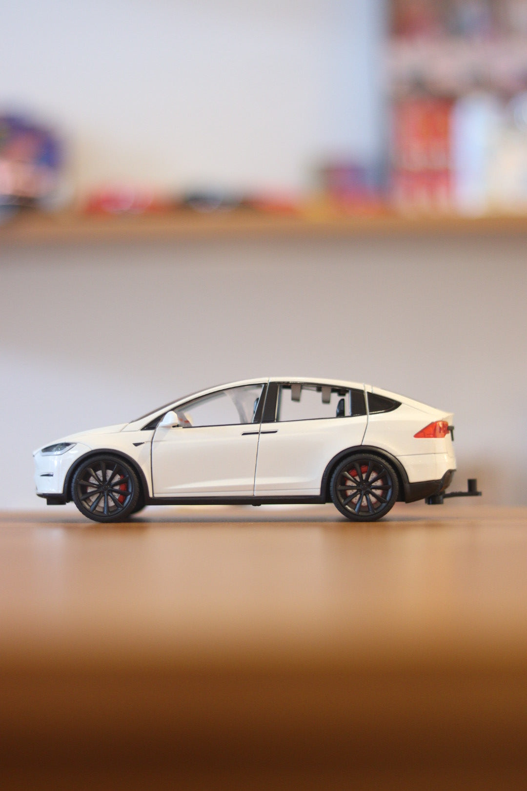 Tesla Model X Diecast Electric Car & RV Camper Toy Set - Sound, Lights, Charging Station & Pullback Action | Onebest