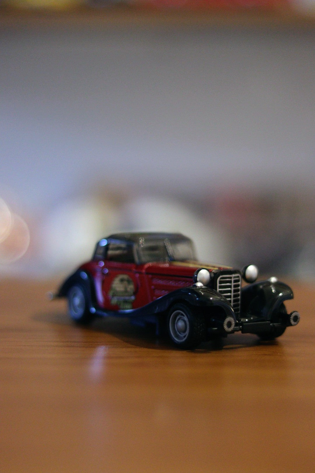 Retro Vintage Diecast Car with Pull Back Action & Openable Doors - Classic Metal Toy | Onebest
