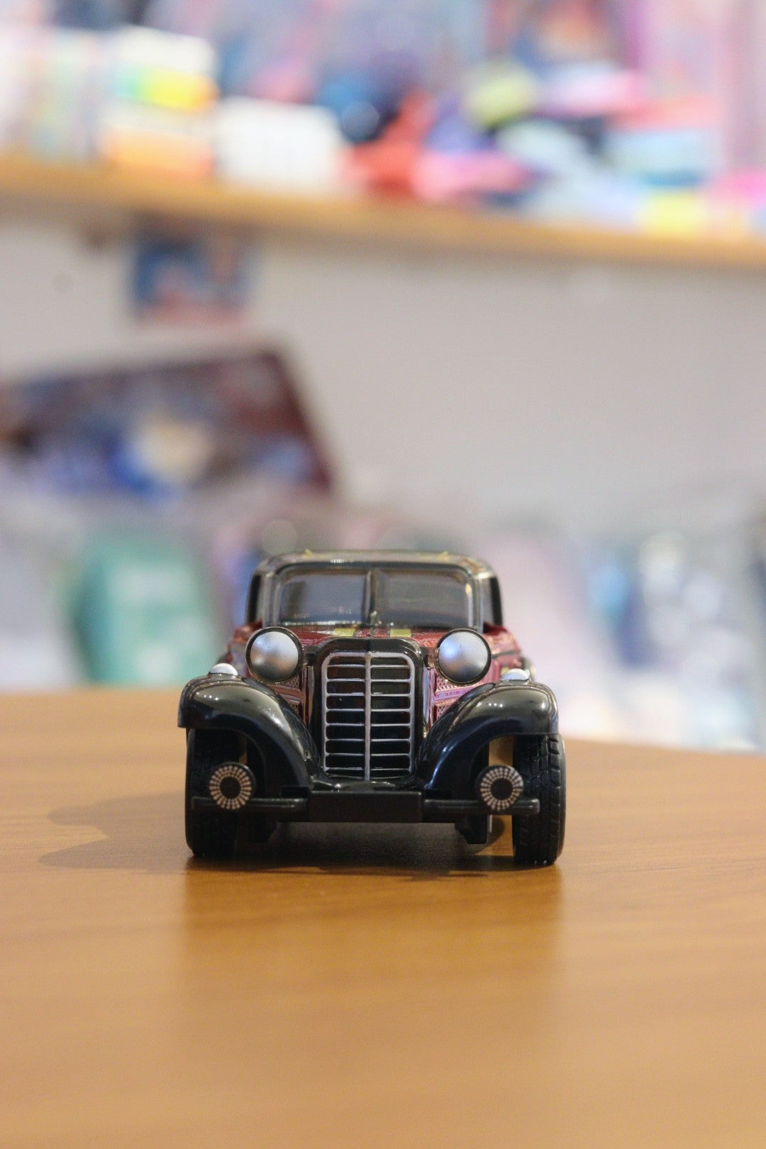 Retro Vintage Diecast Car with Pull Back Action & Openable Doors - Classic Metal Toy | Onebest