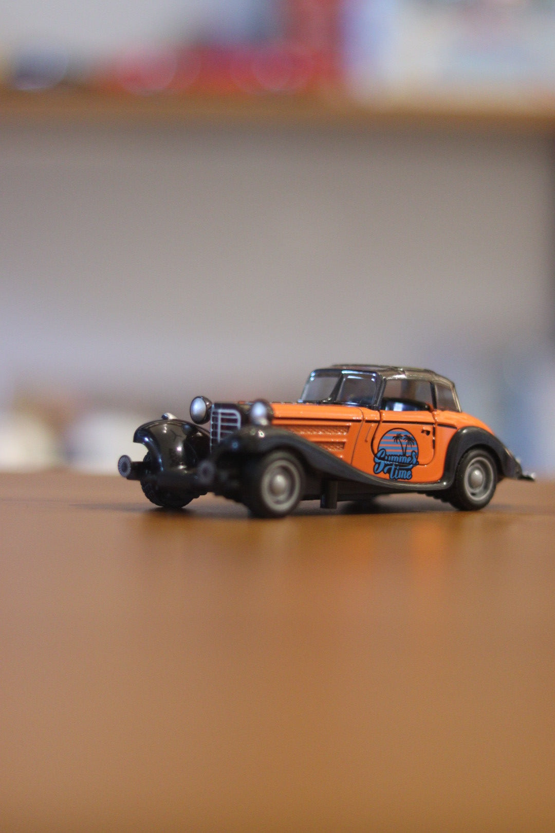 Retro Vintage Diecast Car with Pull Back Action & Openable Doors - Classic Metal Toy | Onebest