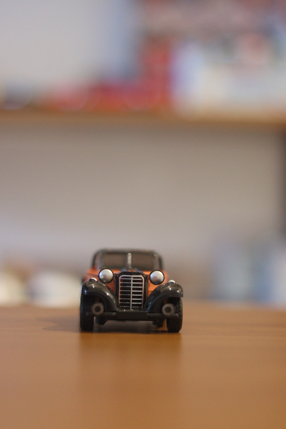 Retro Vintage Diecast Car with Pull Back Action & Openable Doors - Classic Metal Toy | Onebest