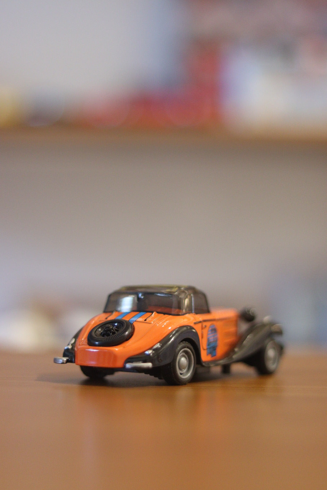 Retro Vintage Diecast Car with Pull Back Action & Openable Doors - Classic Metal Toy | Onebest