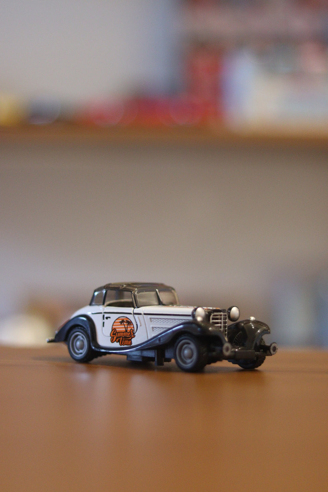 Retro Vintage Diecast Car with Pull Back Action & Openable Doors - Classic Metal Toy | Onebest