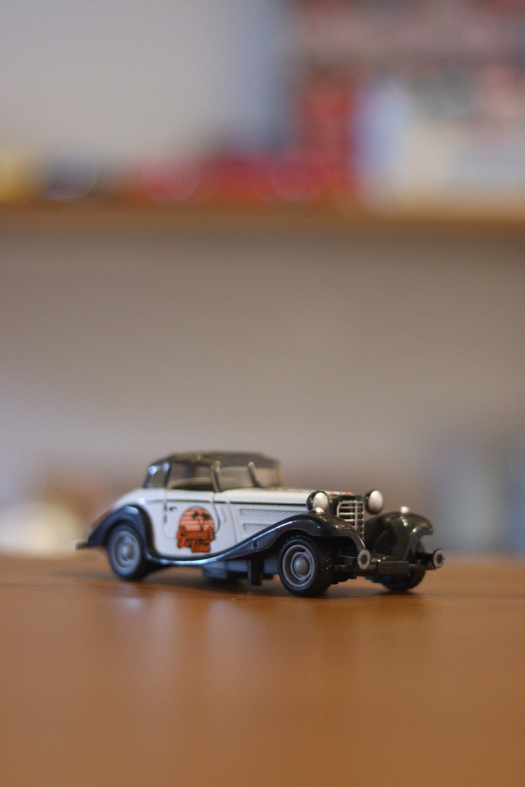 Retro Vintage Diecast Car with Pull Back Action & Openable Doors - Classic Metal Toy | Onebest