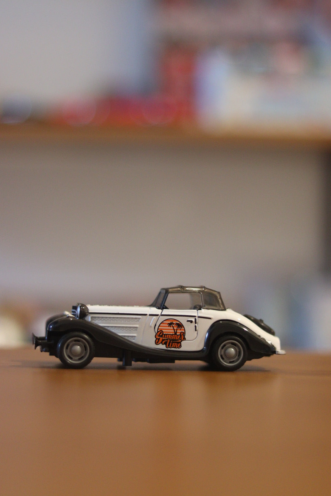 Retro Vintage Diecast Car with Pull Back Action & Openable Doors - Classic Metal Toy | Onebest