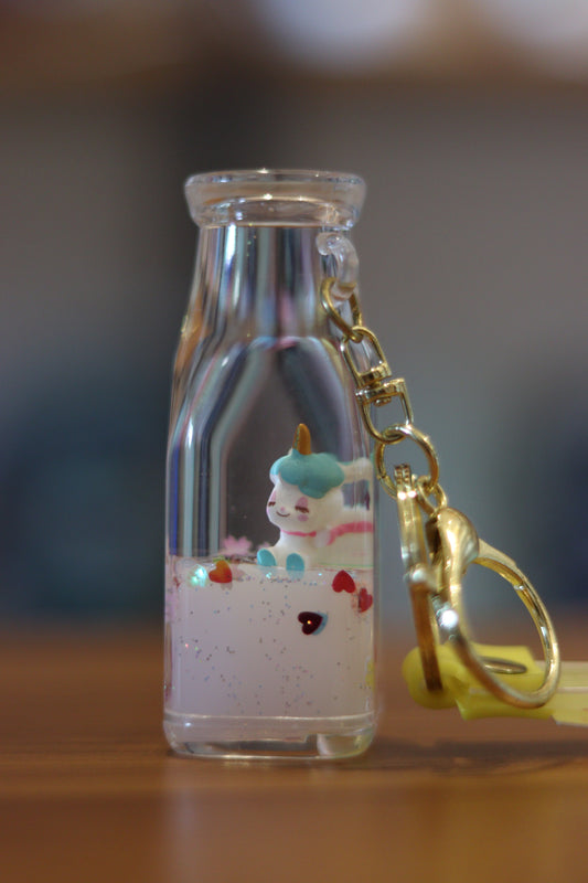 Unicorn Liquid Bottle Keychain – Mini Acrylic Water-Filled Charm with Floating Hearts & Glitter | Cute Pastel Key Ring for Bags & Gifts | Onebest 🦄✨