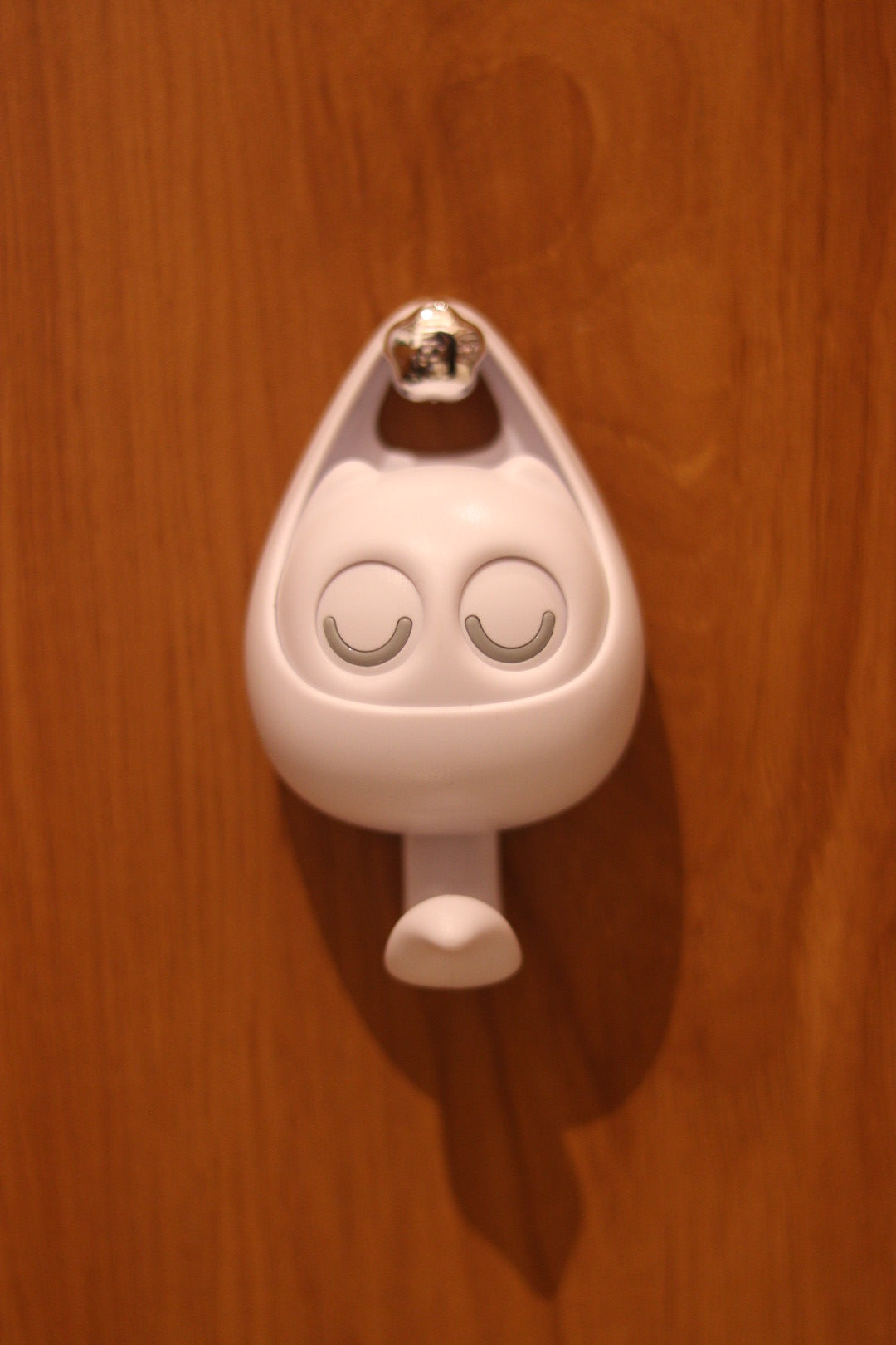 Owl Wall Key Holder - Auto Eye Blink, Wall-Mounted Creative Key Hanger with Sticker | Onebest