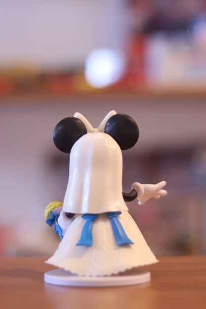 Mickey & Minnie Mouse Wedding Pose Figures - Bride & Groom Toy Set | Cute Home Decor, Tabletop Showpiece, Gift for Kids & Disney Fans | Onebest