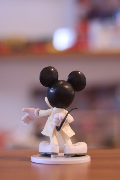 Mickey & Minnie Mouse Wedding Pose Figures - Bride & Groom Toy Set | Cute Home Decor, Tabletop Showpiece, Gift for Kids & Disney Fans | Onebest