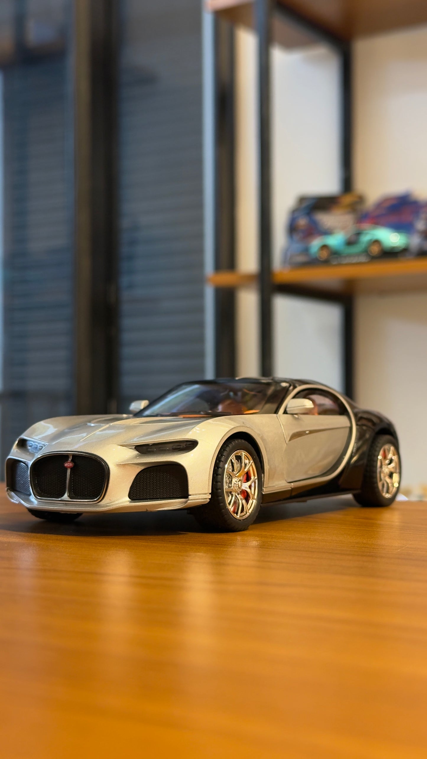 1:24 Bugatti Atlantic Diecast Model Car – Premium Pull Back Collectible Toy | Onebest