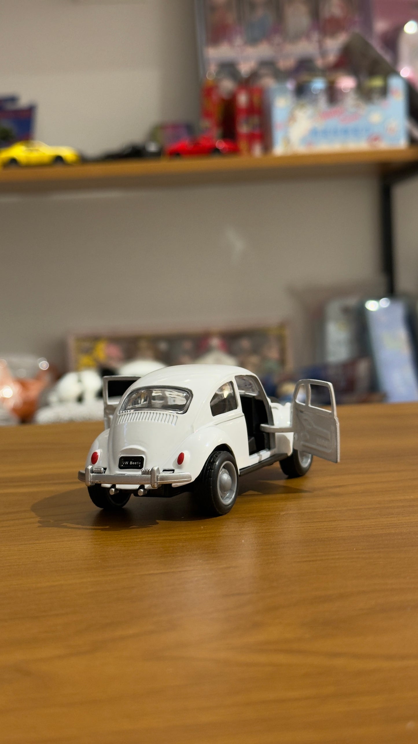 Pull Back Volkswagen Beetle Diecast Car with Openable Doors - Premium Alloy Toy Car for Kids & Collectors | Onebest