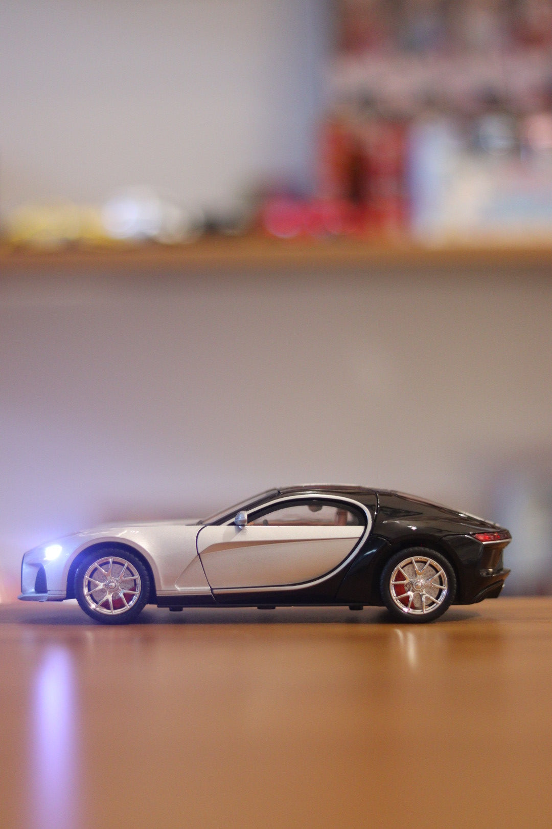 1:24 Bugatti Atlantic Diecast Model Car – Premium Pull Back Collectible Toy | Onebest