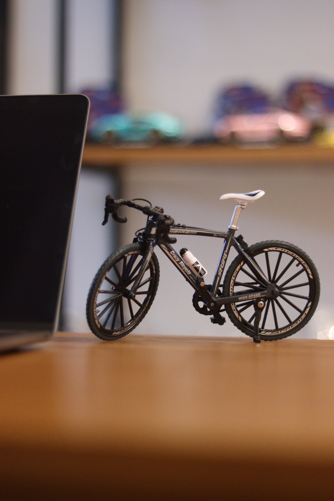 Diecast Alloy Bicycle - 1:8 Scale Miniature Model Bike for Decor & Collection | Onebest