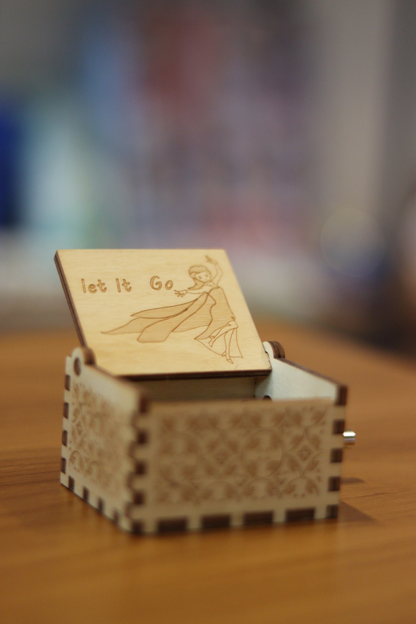 “Let It Go” Wooden Hand-Crank Music Box | Vintage Musical Gift | Onebest