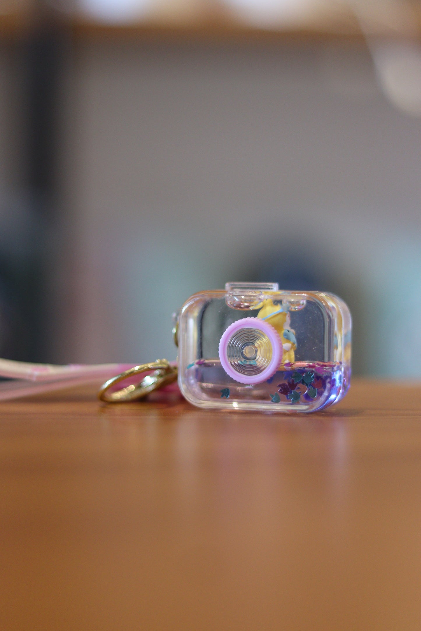 Cute Liquid Camera Keychain – Mini Acrylic Camera Charm with Floating Glitter & Cartoon Figure | Aesthetic Key Ring with Strap for Bags & Gifts | Onebest 📸✨