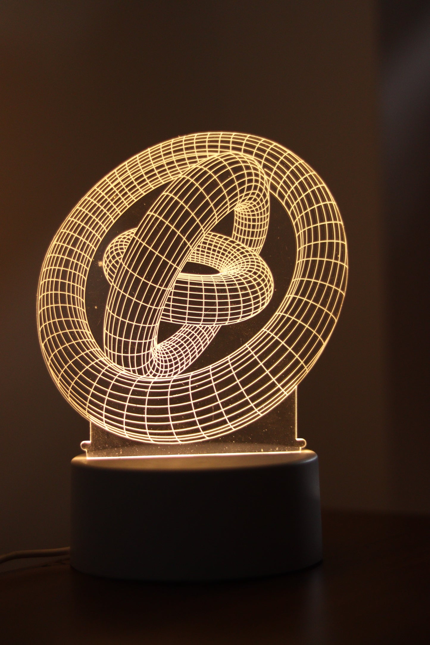 Infinity Loop 3D Illusion LED Lamp – Modern Geometric Acrylic Night Light for Home, Office & Gifting | Onebest